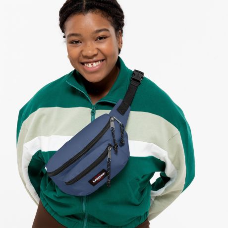 Aap Kruipen Verslijten Eastpak Doggy Bag Heuptas Powder Pilot